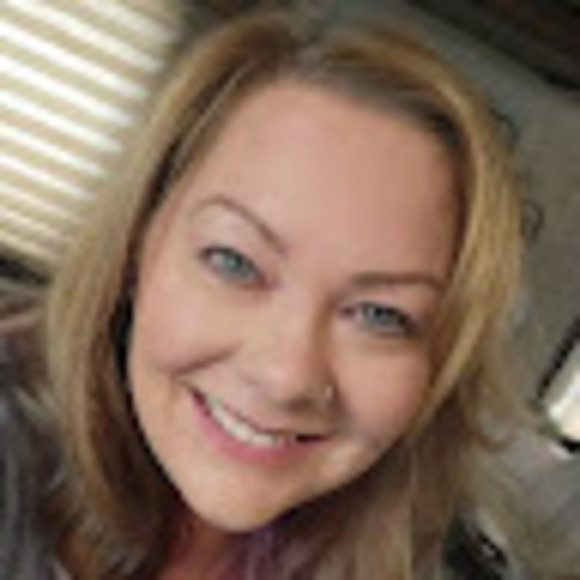 Profile Picture of Chamisa Cook (@miraclebit) on Poshmark