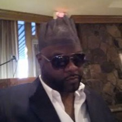 Profile Picture of Gilbert Ross (@gilla2k2) on Twitter