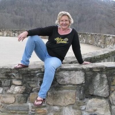 Profile Picture of Karen Degraw (@kdegraw54) on Twitter