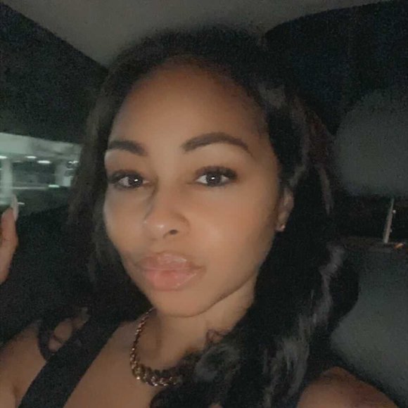 Profile Picture of Dominique Chandler (@dominiquerc) on Poshmark