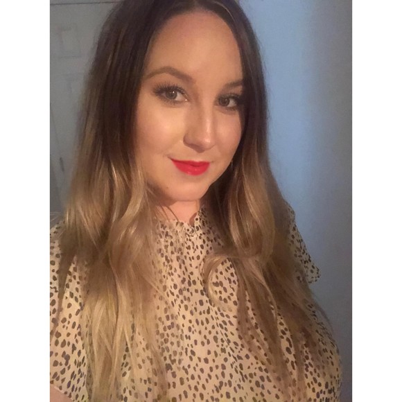 Profile Picture of Carly Reniere (@cxox17) on Poshmark