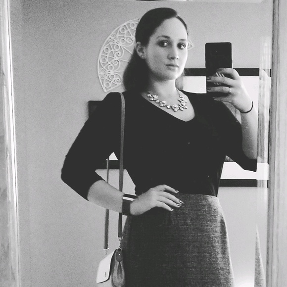 Profile Picture of Sarah Waldrop (@sarah_waldrop) on Poshmark