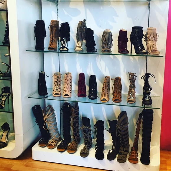 Profile Picture of Giovana Zavala (@giovis31) on Poshmark