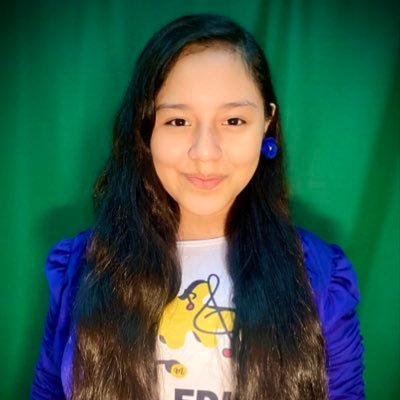 Profile Picture of Micaela  ✨ (@micaelariveraof) on Twitter