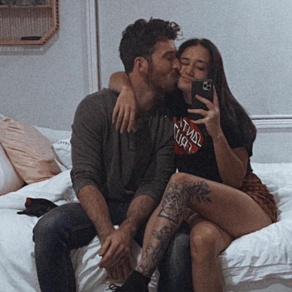 Profile Picture of Zolene Krstic (@zkrstic) on Poshmark