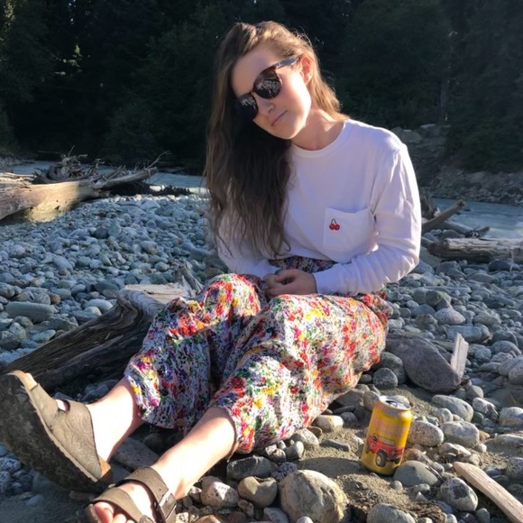 Profile Picture of Jenn Mctavish (@miisadventure) on Poshmark