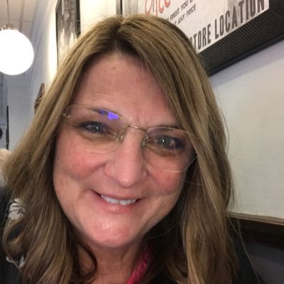 Profile Picture of Julie Anne Hoyt (@juliehoyt7) on Twitter