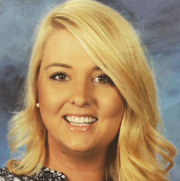 Profile Picture of Danielle Ditrapani (@dditrapani) on Poshmark