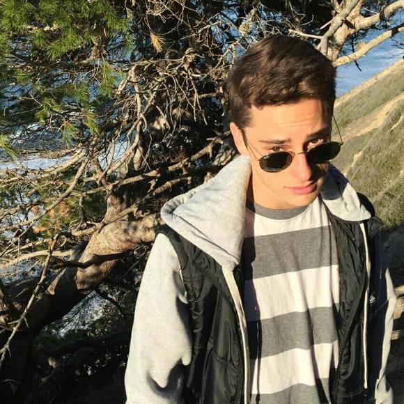 Profile Picture of Chance Engstrand (@chancee23) on Poshmark