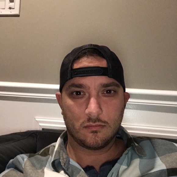 Profile Picture of James Screnci (@phillyfan417) on Poshmark