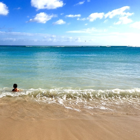 Profile Picture of Chris Chin (@chris1808) on Poshmark