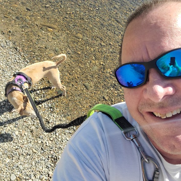 Profile Picture of Bruce Fields (@frosty140889) on Poshmark