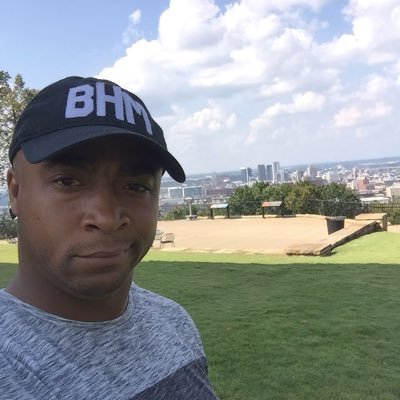 Profile Picture of Matt Riles (@mattchu205) on Twitter