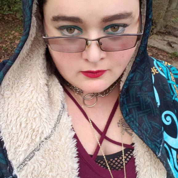 Profile Picture of Ally Epley (@beta94) on Poshmark