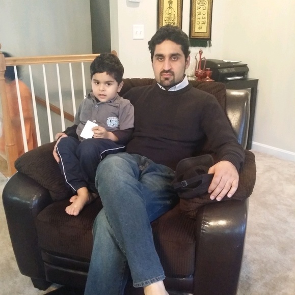 Profile Picture of Amjad Khan (@khanbsm81) on Poshmark