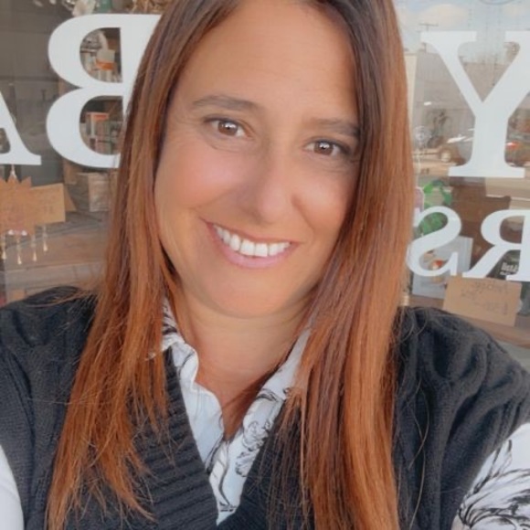 Profile Picture of Sheri Seltzer (@4sherilopez) on Poshmark