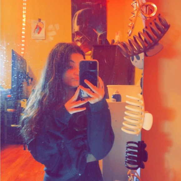 Profile Picture of Makayla Liebenow (@makaylaliebenow) on Poshmark