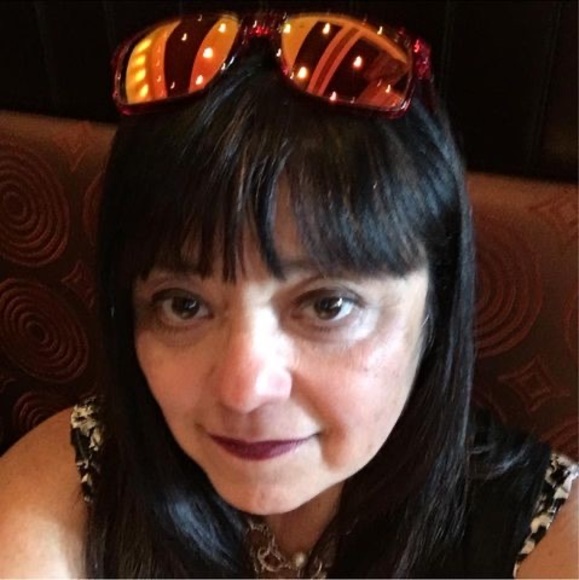 Profile Picture of Cindy Connor (@cindy_halo) on Poshmark