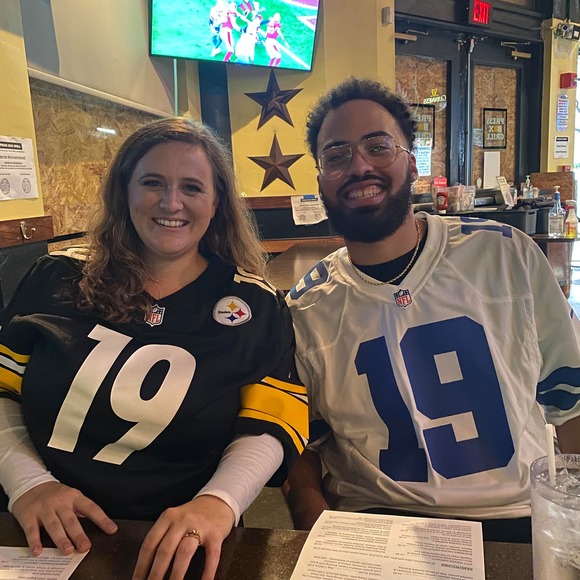 Profile Picture of Emily Lakey (@emlakey) on Poshmark