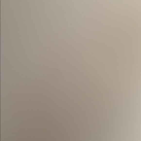 Profile Picture of Ruby Farrens (@rubyfarrens) on Poshmark