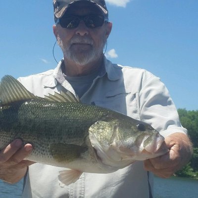 Profile Picture of Sonny Garrett (@99redsilverado) on Twitter