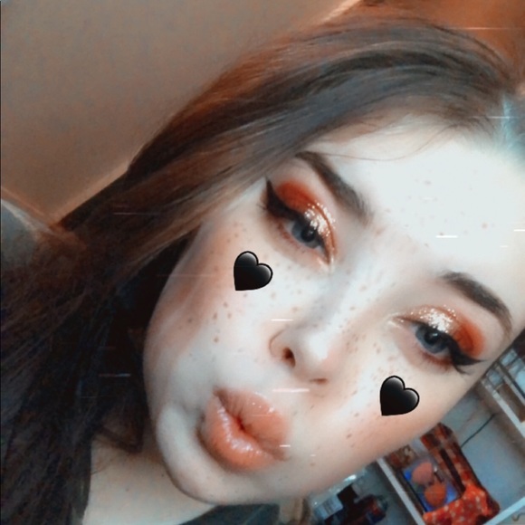 Profile Picture of Brianna Brill (@brianna3517) on Poshmark