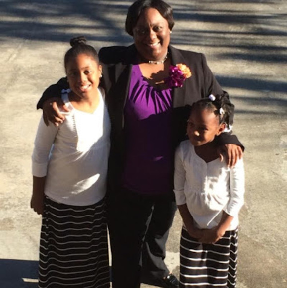 Profile Picture of Cheryl Witherspoon (@cherylwither450) on Poshmark