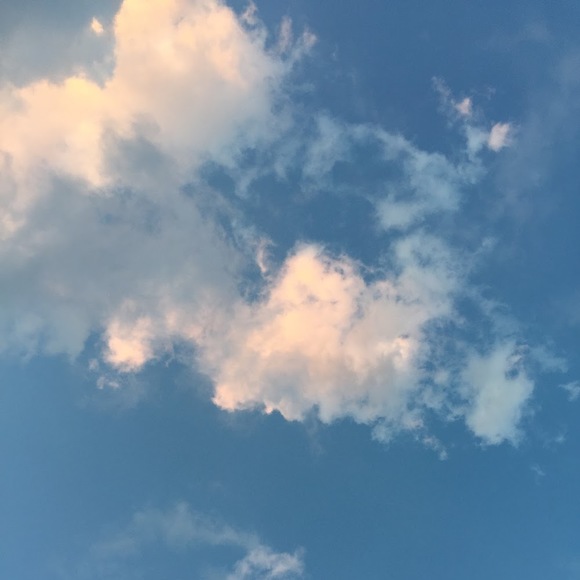 Profile Picture of Cloud Colony (@lilmilkman) on Poshmark