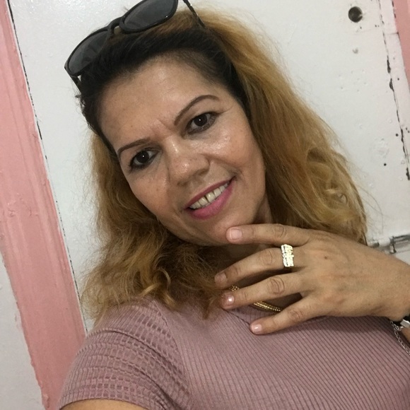 Profile Picture of Adriana Moran (@hugodilchi0488) on Poshmark