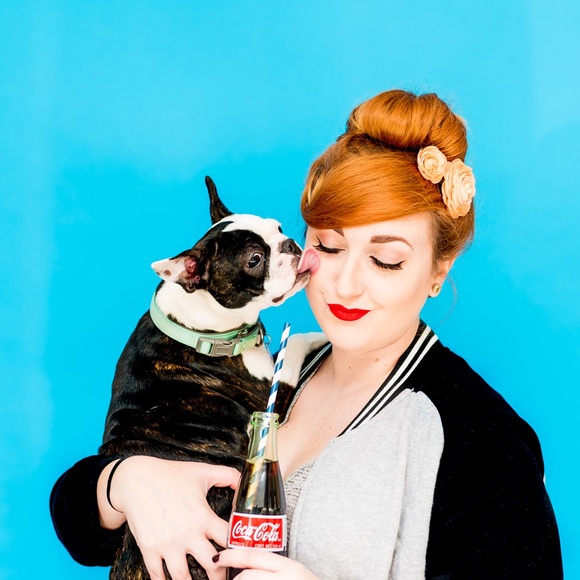 Profile Picture of Kate Eckert (@kateecks) on Poshmark