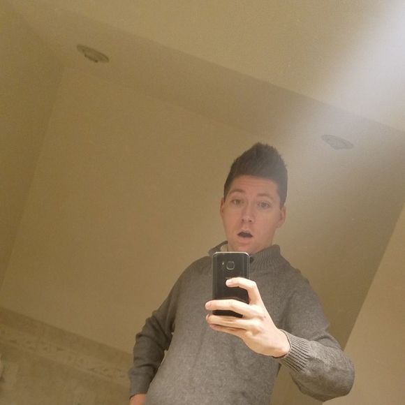 Profile Picture of Adam Vincik (@vincik20) on Poshmark