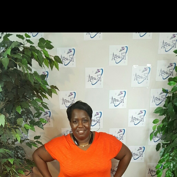 Profile Picture of Shanta Wilkes (@swilkes72) on Poshmark