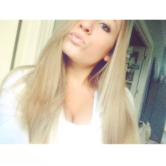 Profile Picture of Kayla Bancone (@kayla486) on Poshmark