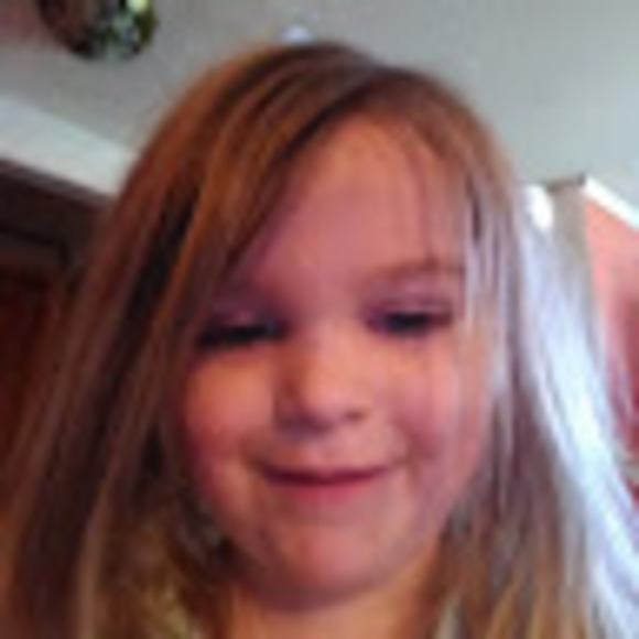 Profile Picture of Tubby Tippietoe (@tippielillian) on Poshmark