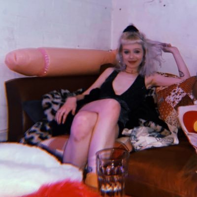 Profile Picture of Hope Lily (@hopedelrxy) on Twitter