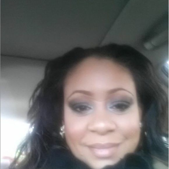 Profile Picture of Nafeesa Debruhl (@preciousnd35) on Poshmark