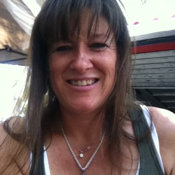 Profile Picture of Heather Bomengen (@rheatherb) on Poshmark