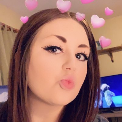 Profile Picture of Mary Weaver (@mary_weave10) on Twitter