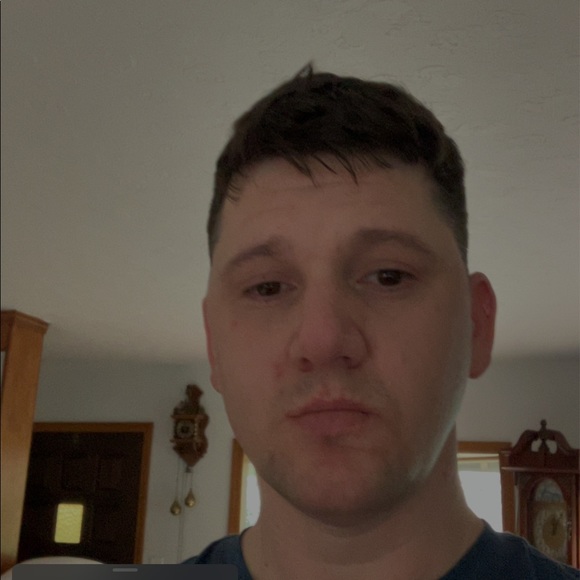 Matthew Ressler - Poshmark Profile Picture of Matthew Ressler (@mattyr99) on Poshmark