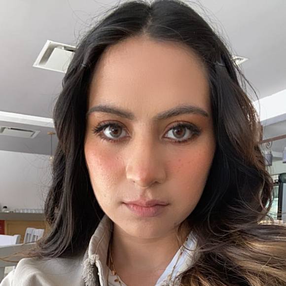 Profile Picture of Gabriela Preciado (@gabriellapre) on Poshmark