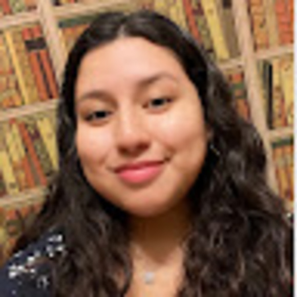 Profile Picture of Natalie Asitimbay (@nasitimbay) on Poshmark