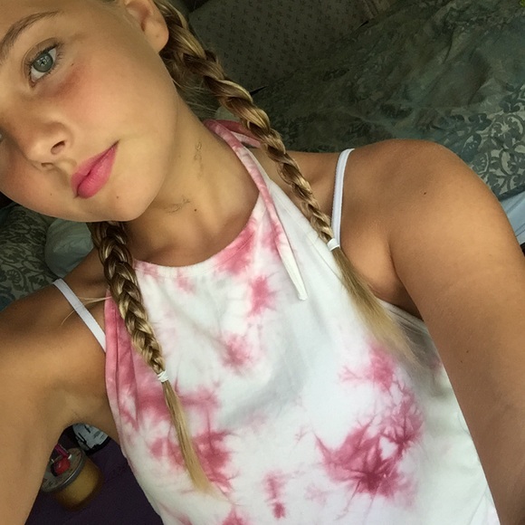 Profile Picture of Sidney Kornacki (@siidddxx) on Poshmark