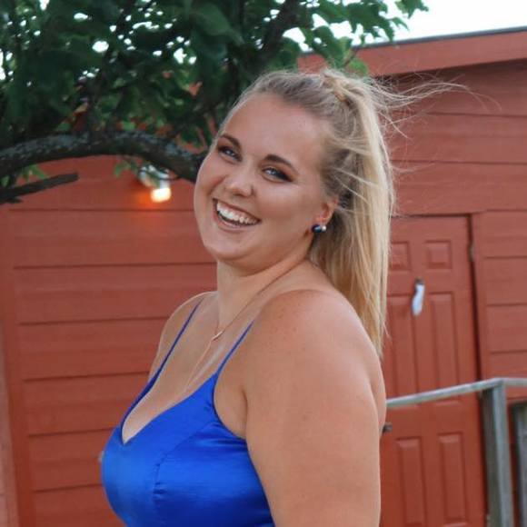 Profile Picture of Abbey Minton (@abbey_minton) on Poshmark