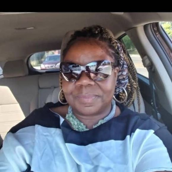 Profile Picture of Vivian Swing (@vivianlewis019) on Poshmark