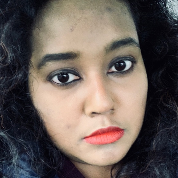 Profile Picture of Amity Saha (@amitysahamistry) on Poshmark