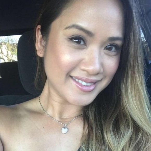 Profile Picture of Sendy Nguyen (@schuop30) on Poshmark