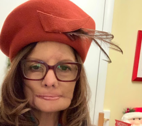 Profile Picture of Lily Chatterjee (@lilylite74) on Poshmark