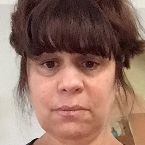 Profile Picture of Lisa Pamula (@lpamula) on Poshmark