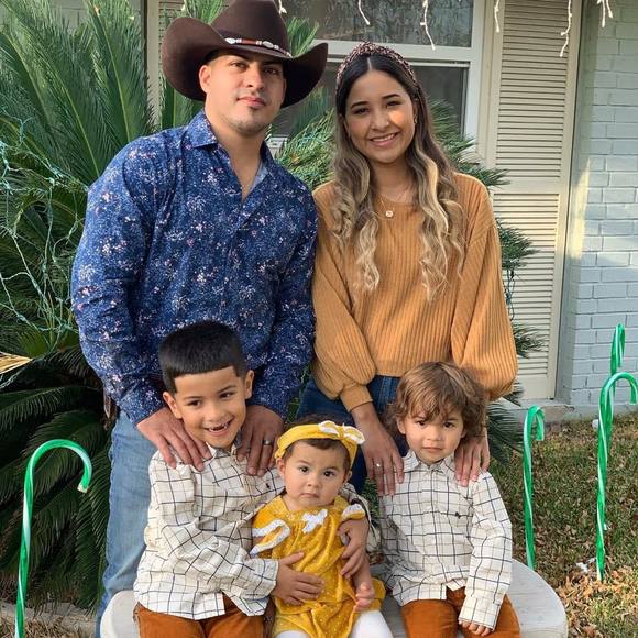 Profile Picture of Alejandro Angel (@alejandro_angel) on Poshmark