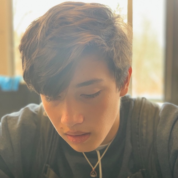 Profile Picture of Lucas Vasquez (@lucasvasquez__) on Poshmark